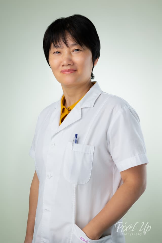 Louise Liu, acupunctrice à la Clinique Able
